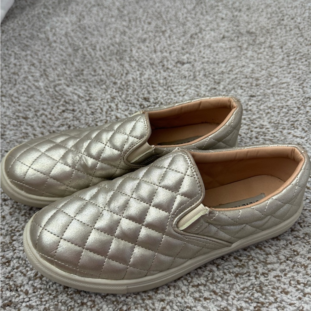 Steve Madden slip on’s